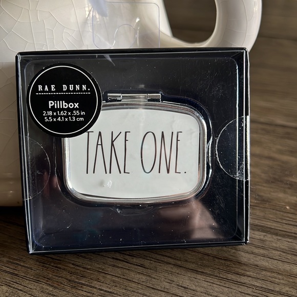 Rae Dunn Accessories - RAE DUNN💊 TAKE ONE. HOLDER